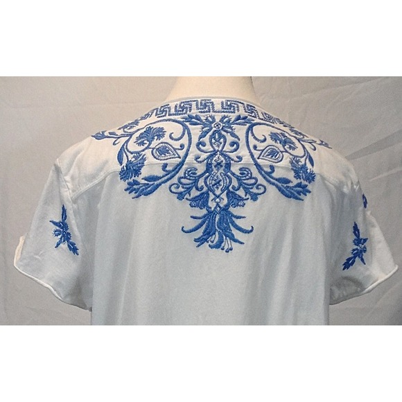 Johnny Was Embroidered Lei Lei Tunic Top Bohemian Resort White Blue Summer sz Lg - Picture 4 of 7